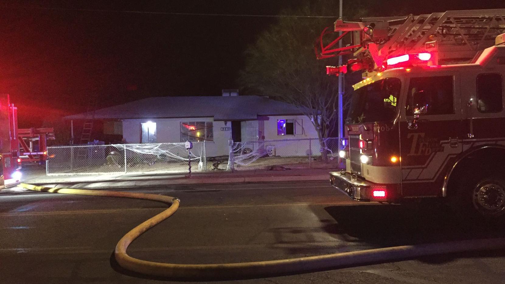 3 people displaced, cat dies in fire on Tucson's east side